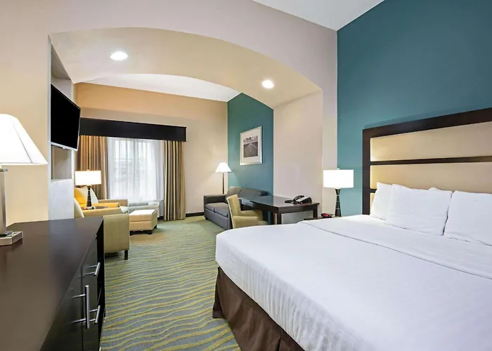 La Quinta Inn & Suites By Wyndham Durant